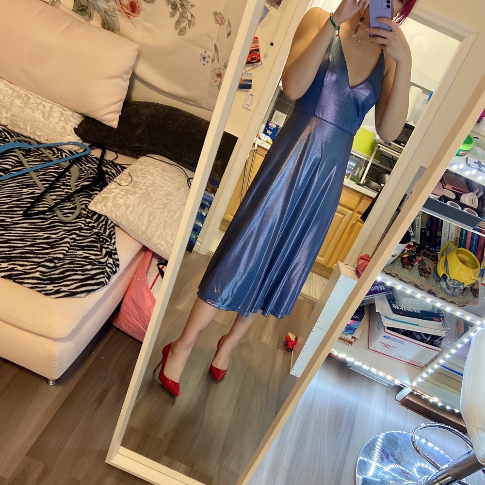 Dress - Picture 3 of 3
